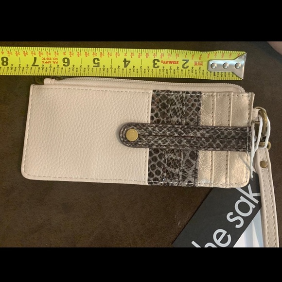 THE SAK Leather Wristlet Card Wallet - Picture 4 of 9